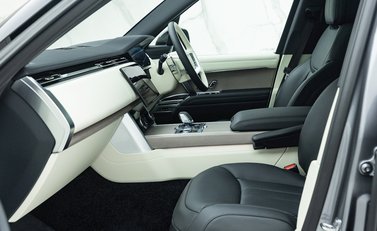 Land Rover Range Rover P400 HSE 14