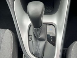 Toyota Yaris 1.5 Yaris Design HEV CVT 5dr 52