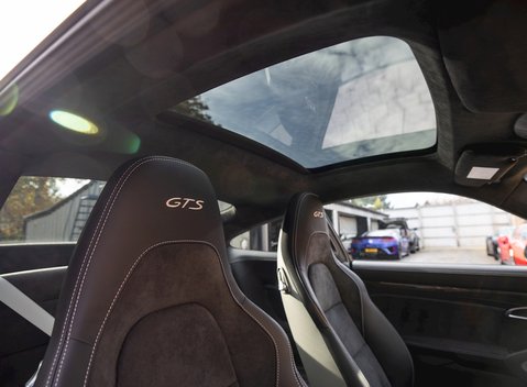 Porsche 911 (991.2) Carrera 4 GTS 'British Legends E 14