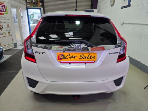 Honda Fit 1.5 VVTi Hybrid 8