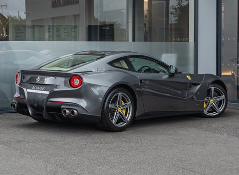 Ferrari F12 Berlinetta 4