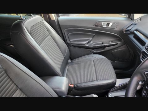 Ford Ecosport TITANIUM 16