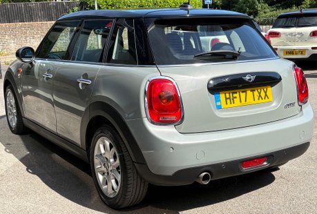 Mini Hatch Cooper 1.5 Petrol Automatic Pepper / Media 5 door - SAT NAV - REAR CAMERA 16