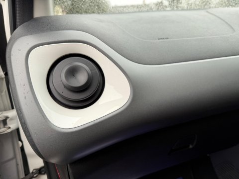 Toyota Aygo 1.0 VVT-i x-play Euro 6 5dr 27