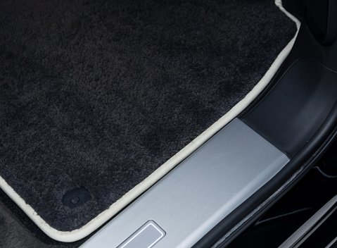 Bentley Bentayga V8 AZURE EWB First Edition 36