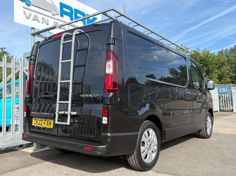 Renault Trafic 2.0 dCi Blue SL28 Sport Panel Van 5dr Diesel Manual L1 H1 Euro 6 (s/s) (130 5