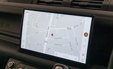 Land Rover Defender 90 V8 Carpathian Edition 15