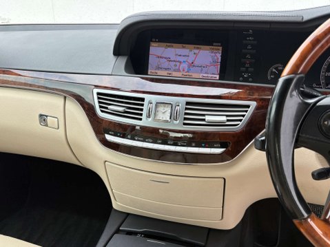 Mercedes-Benz S Class 3.0 S320 CDi Auto 4dr 42