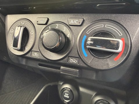 Suzuki Swift SZ-L DUALJET MHEV 33