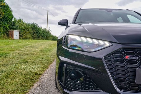 Audi RS4 Carbon Black 22