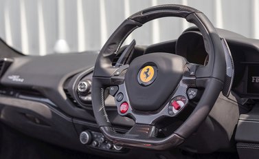 Ferrari 488 Spider 13