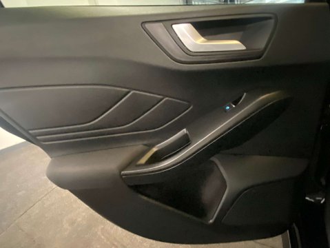 Ford Focus 1.5 Focus ST-Line TDCi 5dr 33