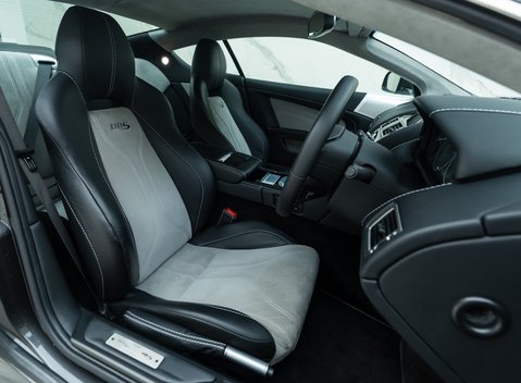 Aston Martin DBS V12 15