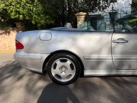 Mercedes-Benz CLK 2.0 CLK200 Kompressor Elegance Cabriolet 2dr Petrol Manual (233 g/km, 163 b 20