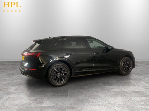 Audi Q8 55 Black Edition SUV 5dr Electric Auto quattro 114kWh (11kW Charger) (408 p 7