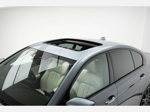 BMW 5 Series 3.0 540i xDrive M Sport Auto 4WD 4dr 52