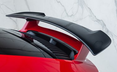 Porsche 911 Carrera GTS (992) 35