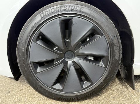 Tesla Model 3 Saloon 4dr Electric Auto RWD (208 ps) 17