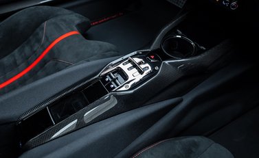 Ferrari 812 Competizione 22