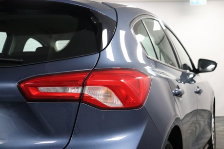 Ford Focus TITANIUM 22