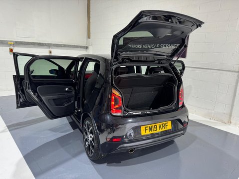 Volkswagen Up 1.0 TSI up! GTI 12