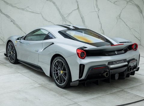 Ferrari 488 Pista 10
