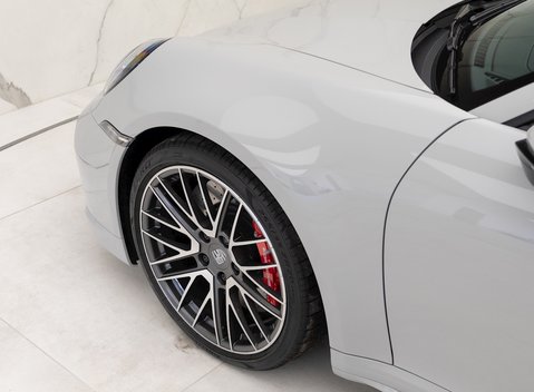 Porsche 911 Turbo Cabriolet (992) 24