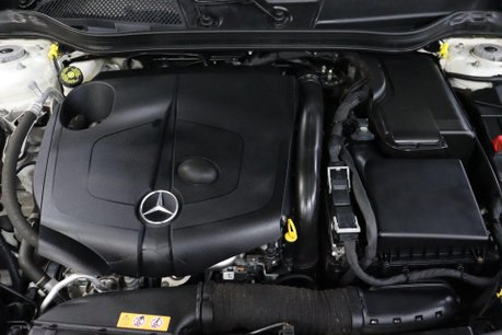 Mercedes-Benz A Class A 200 D AMG LINE PREMIUM 44