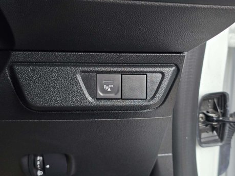 Dacia Sandero 1.0 TCe Expression Hatchback 5dr Petrol CVT Euro 6 (s/s) (90 ps) 24