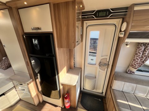 Swift Elegance 645 21