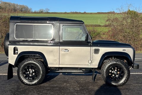 Land Rover Defender 90 TD Autobiography Station Wagon - 1/100 Made - LR Service History 8