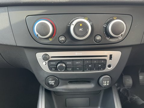 Renault Megane 1.5 dci 110PS Dynamique TomTom 5dr [Start Stop] 17
