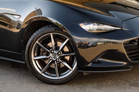 Mazda MX-5 RF SPORT NAV 12