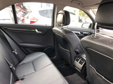Mercedes-Benz C Class C220 CDI BLUEEFFICIENCY SE EDITION 125 automatic 61,000m £165 tax 10
