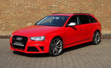 Audi RS4 Avant 25