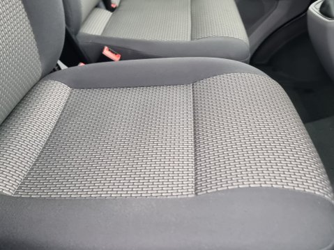 Volkswagen Transporter T28 TDI P/V HIGHLINE 37