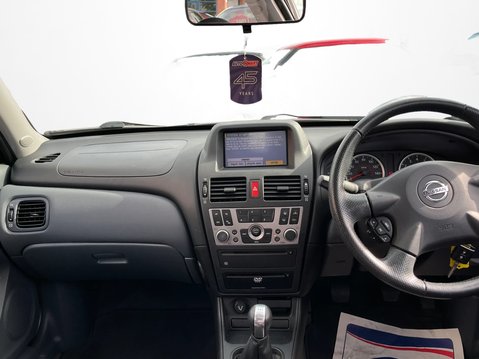 Nissan Almera 1.8 16v SXE 5dr 12