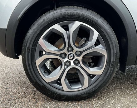 Renault Captur 1.6 Captur Techno E-Tech PHEV Auto 5dr 14