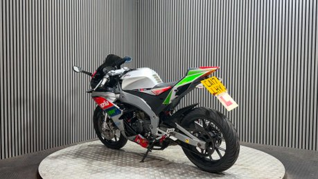Aprilia RS RS4 2017 SPORTS BIKE 125CC PROJECT SPARES OR REPAIR 5