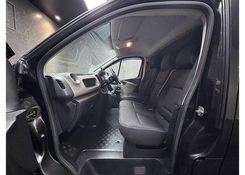 Nissan NV300 1.6 dCi 1.2t Acenta Panel Van 5dr Diesel Manual L2 H1 Euro 6 (120 ps) 42