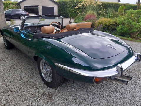 Jaguar E-Type V12 Roadster Manual 13