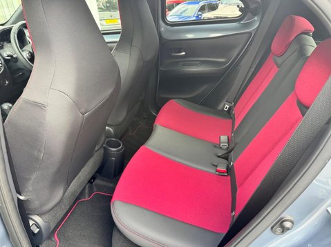 Toyota Aygo X VVT-I UNDERCOVER 20