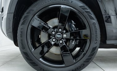 Land Rover Defender 110 V8 26