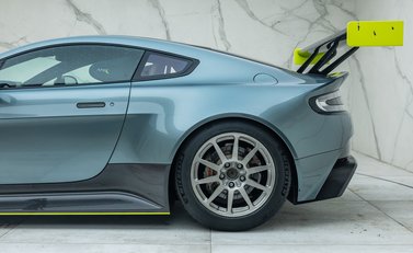 Aston Martin Vantage AMR Pro 40