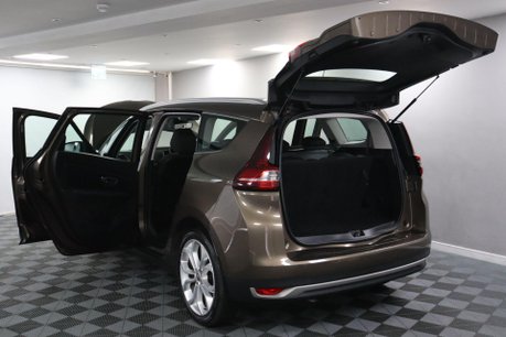 Renault Grand Scenic ICONIC TCE 17