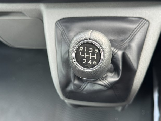 Ford Transit Custom SWB L1H1 Low Roof Limited 320 136bhp Air Con Alloys Camera Sensors EURO 6 39