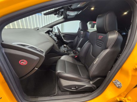 Ford Focus 2.0T EcoBoost ST-3 Hatchback 5dr Petrol Manual Euro 5 (s/s) (250 ps) 9
