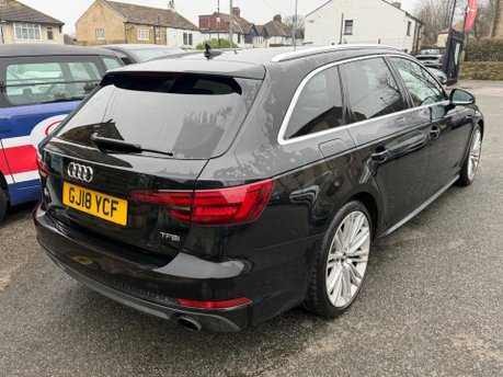 Audi A4 AVANT TFSI S LINE MHEV 9