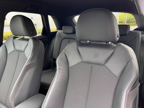Audi Q3 2.0 TFSI 40 S line S Tronic quattro Euro 6 (s/s) 5dr 29