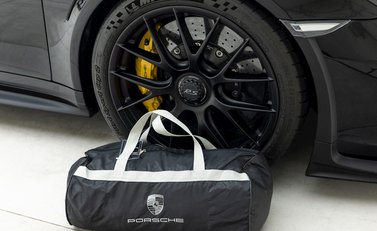 Porsche 911 (991.2) GT3 RS Weissach 31